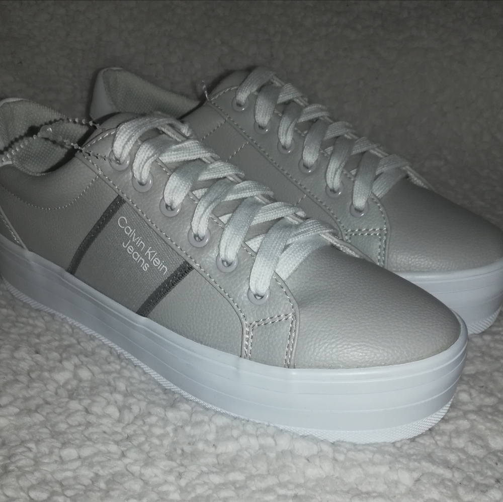 Calvin Klein Jeans Sneakers Size 7M Women